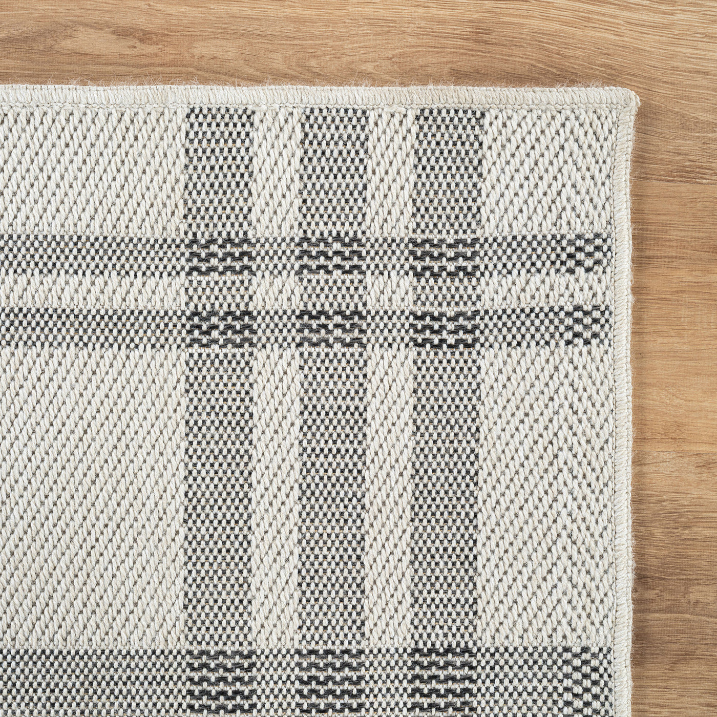 Fiora Bone 7 Jute-Look Rug | Indoor/Outdoor Elegance