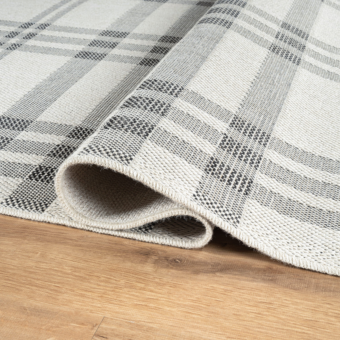Fiora Bone 7 Jute-Look Rug | Indoor/Outdoor Elegance