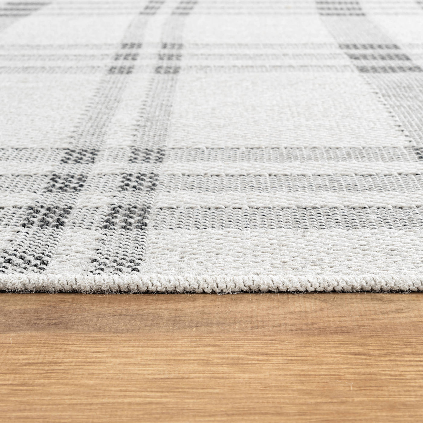 Fiora Bone 7 Jute-Look Rug | Indoor/Outdoor Elegance
