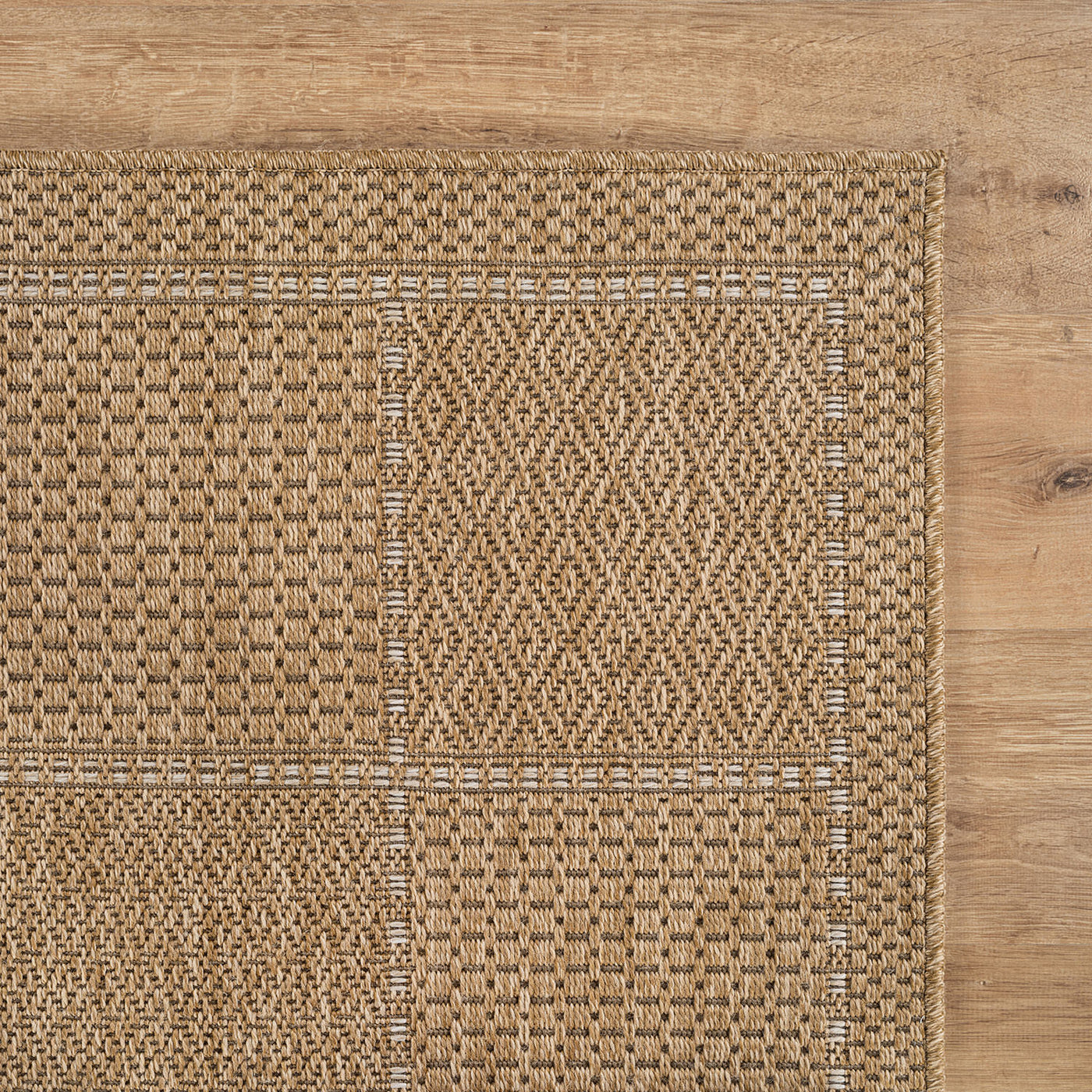 Royce Natural 5 Rug | Fade-Resistant Indoor/Outdoor