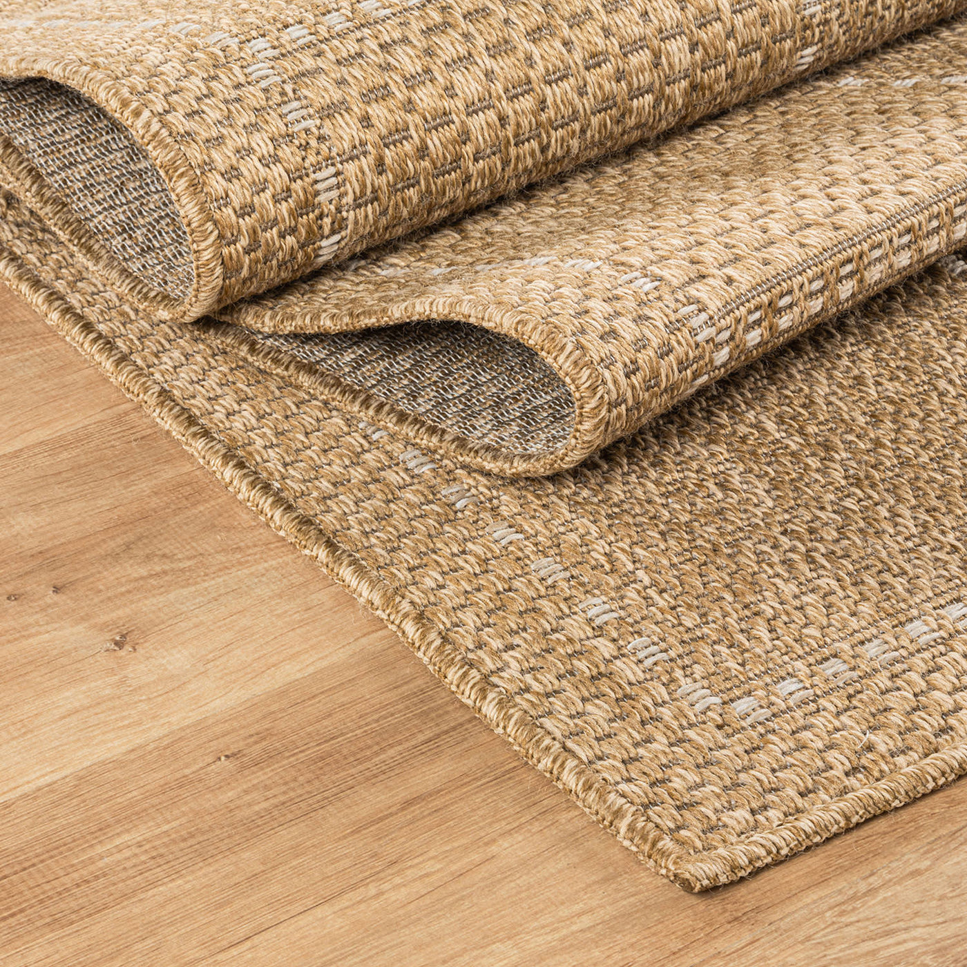 Royce Natural 5 Rug | Fade-Resistant Indoor/Outdoor