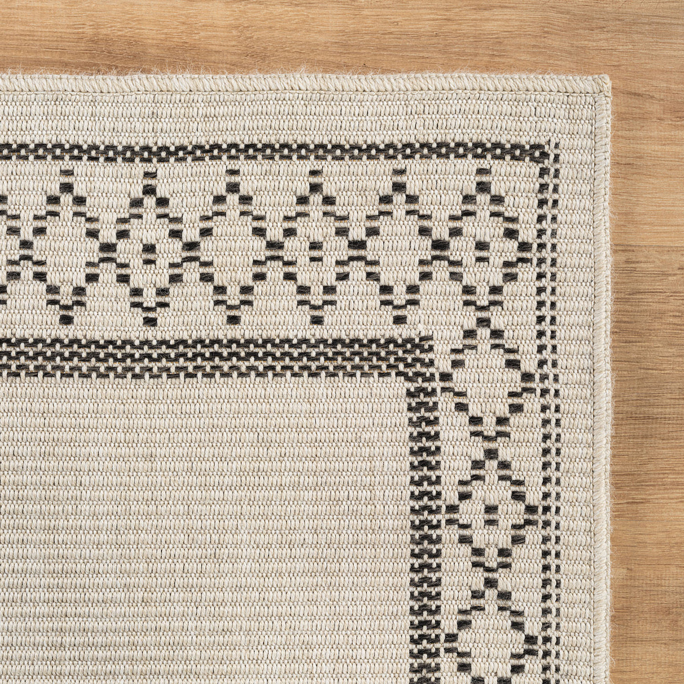 Woolen Bone Look Jute-Look Rug | Light & Stain-Resistant